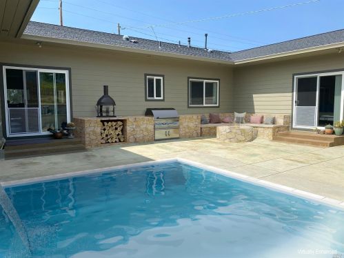 2000 Sanford Rnch Rd, Ukiah CA 95482-5251 exterior