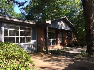 1025 Walnut Ct, Stillwell, GA 31329-9237