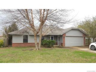 9462 Cherrywood Dr, Claremore, OK 74019-5160