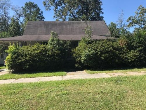 517 Folks St, Waycross, GA 31501-3609