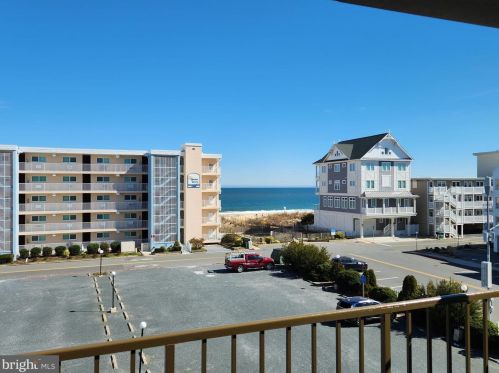 10 138th St, Ocean City, MD 21842-2064