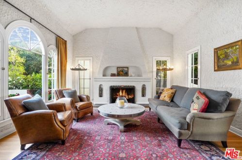 1109 Cedar St, Glendale CA  91207-1728 exterior