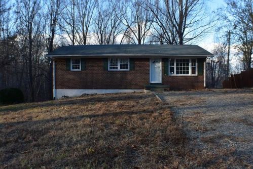 189 Idlewild Dr, Fieldale, VA 24089-3381