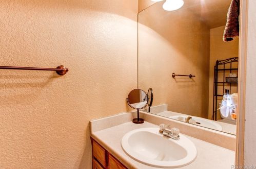 2941 Tower Way, Aurora CO 80015-3286 exterior