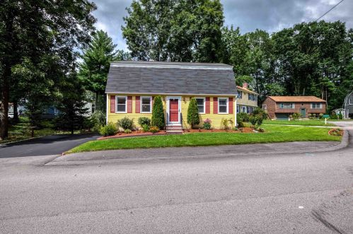 15 Carlene Dr, Nashua, NH 03062-1478