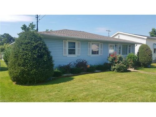 2102 10th Ave, Parkersburg, WV 26101-6137