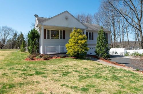 45 Cedar Ln, Wallingford, CT 06492-3101