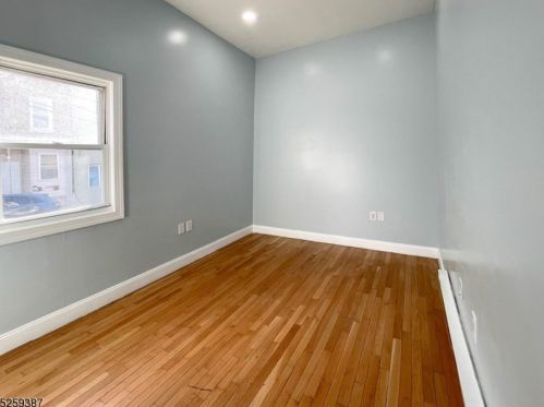 399 Riv St, Paterson NJ 07502-1012 exterior