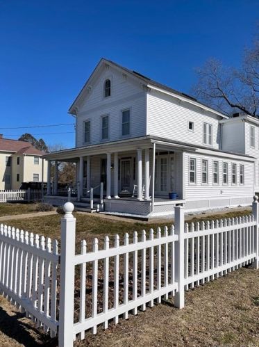 11 York Ave, Niantic, CT 06357-3215