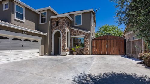 573 Stetson Dr, Valley Home CA  95361-8689 exterior