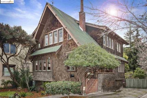 2956 Hillegass Ave, Berkeley, CA 94705-2232