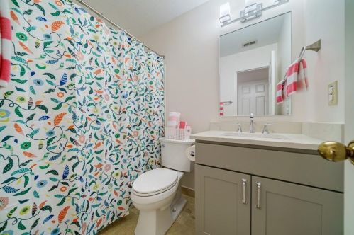 2104 Defoors Mill Dr, Atlanta GA  30318-2368 exterior