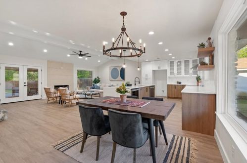5006 Buffalo Pass, Austin TX  78745-2832 exterior