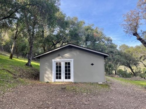 38350 Laurel Springs Rd, Tassajara Hot Springs, CA 93924-9036