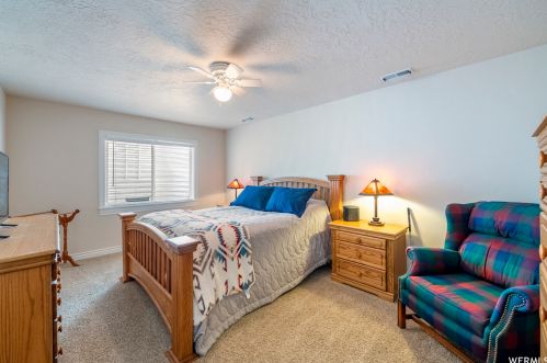 1238 Bateman Pt Dr, Taylorsville UT 84084-2590 exterior