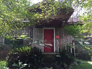 7734 Kingsley St, Houston, TX 77087-4524