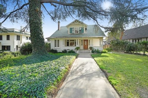 4586 6th St, Riverside, CA 92501-2002