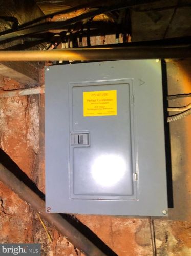 1814 22nd St, Philadelphia PA 19140-4703 exterior