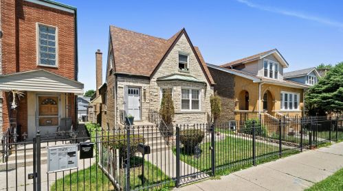 4918 Altgeld St, Chicago, IL 60639-2517