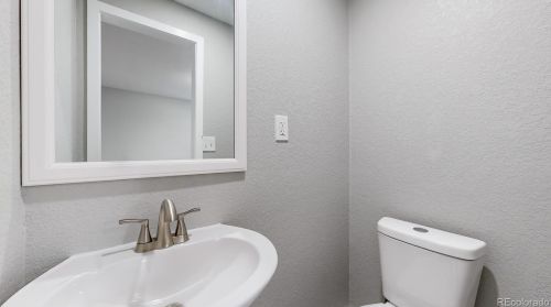 9465 54th Pl, Arvada CO  80002-2942 exterior