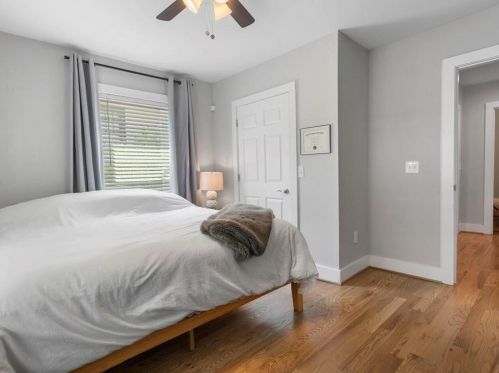 993 Burns Dr, Atlanta GA  30310-4631 exterior