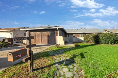 1743 Crestwood Cir, Stockton, CA 95210-1512