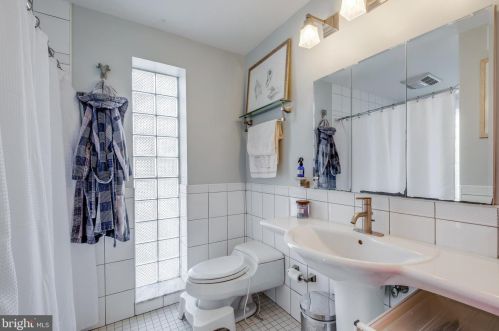 1325 Berks St, Philadelphia PA 19131-3215 exterior