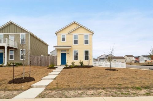 450 Ferrule Dr, Uhland TX  78640 exterior