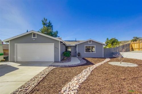 10346 Mountain View Ln, Lakeside, CA 92040-2244