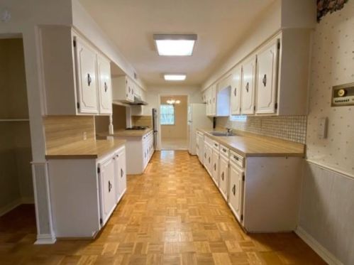 3151 Chapel Downs Dr, Dallas TX  75229-5834 exterior