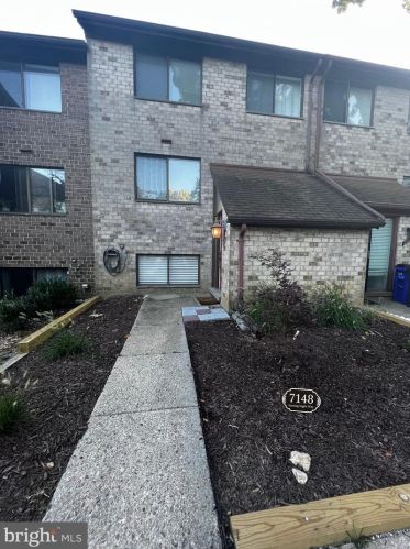 7148 Lasting Light Way, Columbia MD  21045-5137 exterior