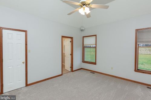 410 Wood End Ct, Charles Town WV  25414-5294 exterior