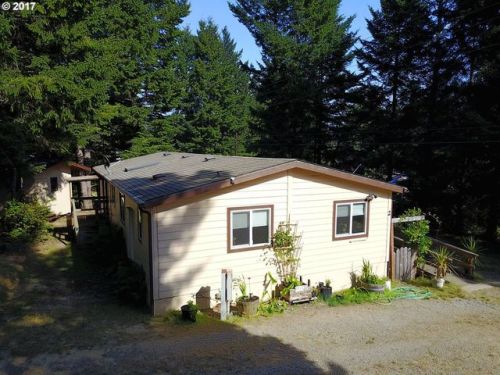 16891 Wild Blackberry Ln, Harbor OR  97415-8318 exterior