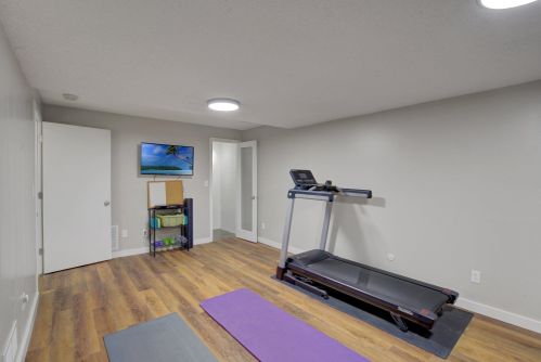 302 Cimarron Rd, Saint Paul MN  55124-9751 exterior