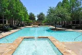 2057 Hebron Pkwy, Carrollton TX  75010-6349 exterior