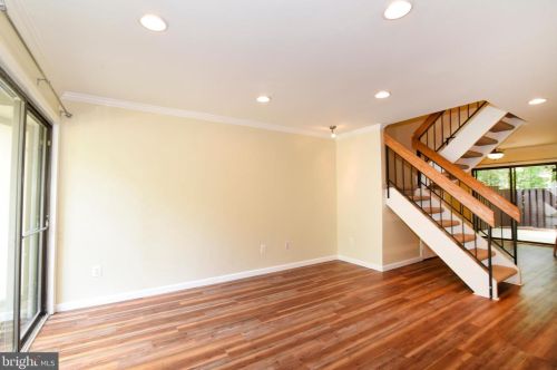12177 Sanibel Ct, Herndon, VA 20191-1224