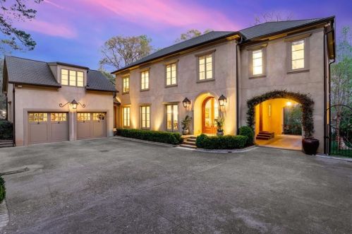 1440 Moores Mill Rd, Atlanta, GA 30327-1434