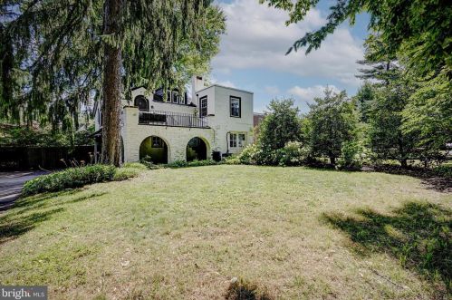 420 Allens Ln, Philadelphia PA 19119-3310 exterior