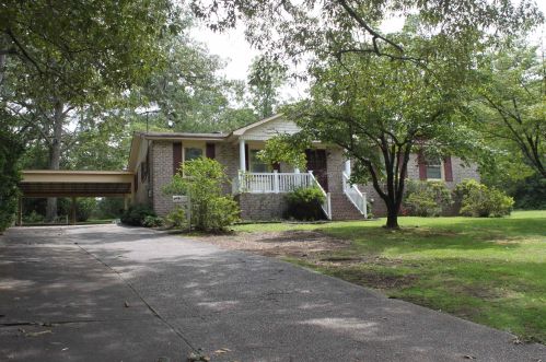533 4th St, Manchester, GA 31816-1615