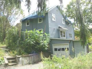 98 Spindle Hill Rd, Waterbury, CT 06716-1722