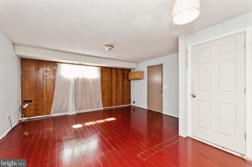 9504 Lawnsberry Ter, Silver Spring MD 20901-4714 exterior