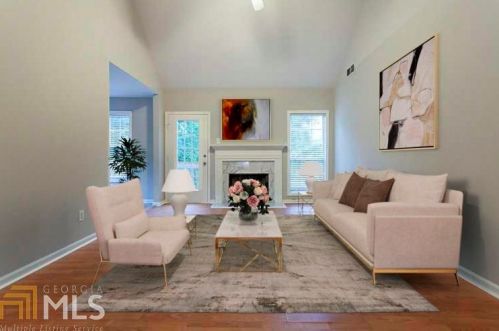 55 Chimney Walk Dr, Suwanee, GA 30024-3259
