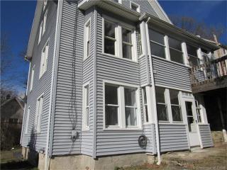 71 Mount Pleasant St, Derby, CT 06418-2706