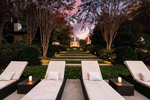 2740 Habersham Rd, Atlanta GA  30305-2938 exterior