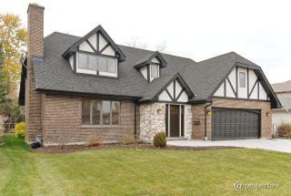 8512 Chester Ave, Niles, IL 60714-1841