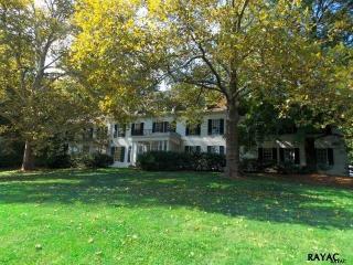 2805 Susquehanna Trl, York, PA 17406-9764