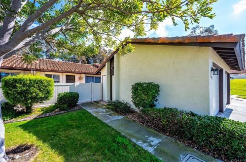 1607 Abington Ln, Encinitas, CA 92024-4203