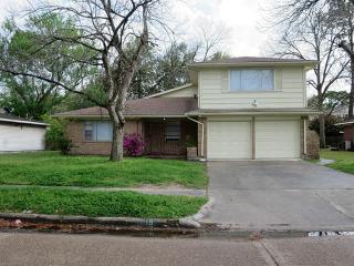 919 Saddle Rock Dr, Houston TX  77088-3508 exterior