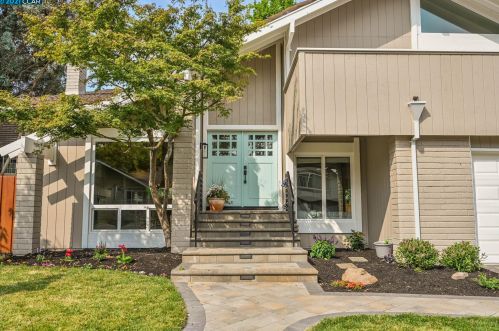 4418 Shellbark Ct, Concord, CA 94521-4437