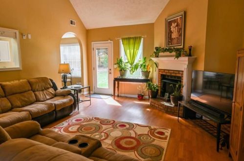512 Cambridge Way, Loganville, GA 30052-9219